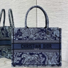 Christian Dior Shopping Bags